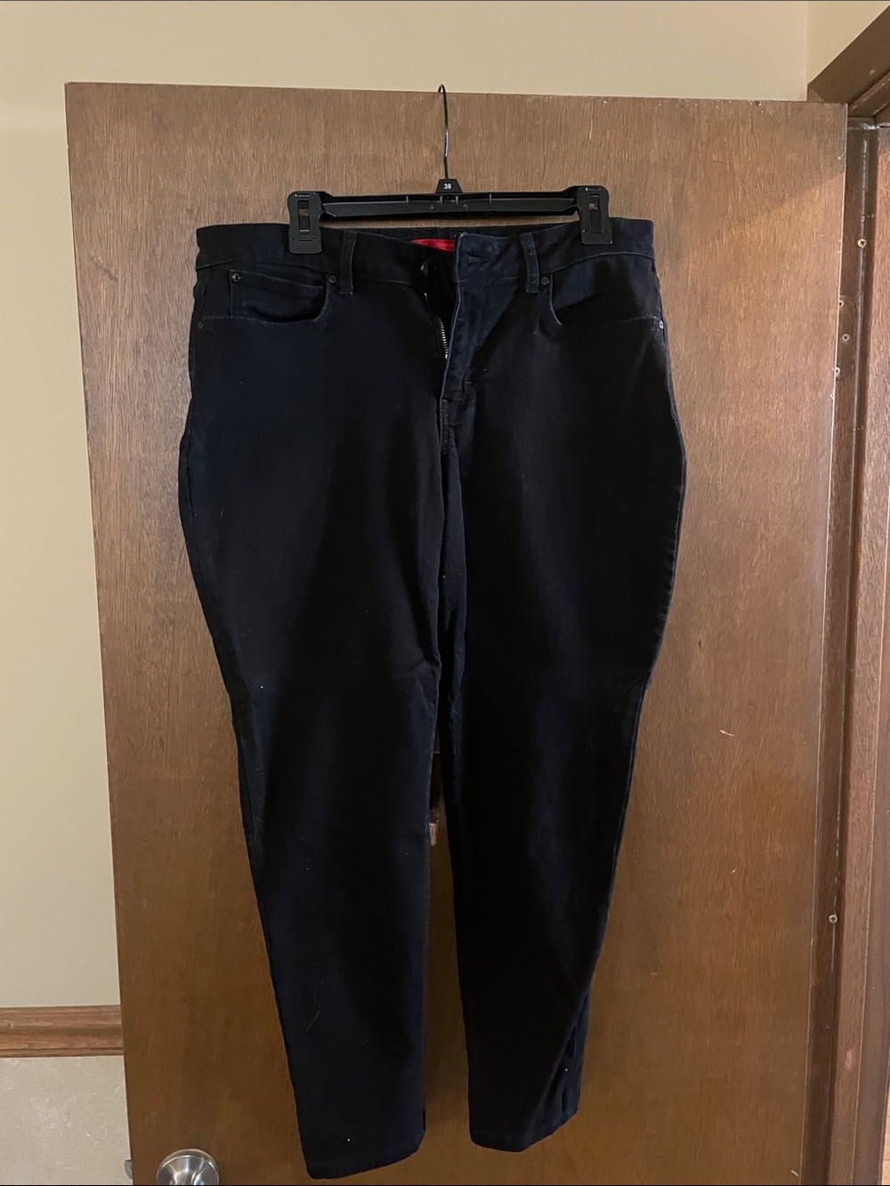 Jennifer Lopez Straight Leg Black Jeans